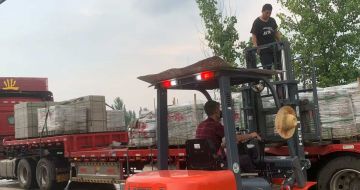 山南 黄金麻冰裂纹，地铺石装车