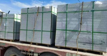 山南 芝麻白花岗岩地铺石装车日常