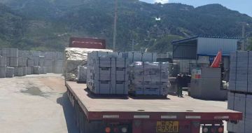 山南 芝麻白仿形路沿石，直形路沿石