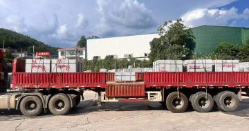 山南 芝麻灰花岗岩地铺石出货日常