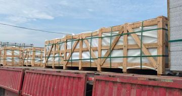 山南 芝麻白花岗岩地铺石出口专车-泰国游