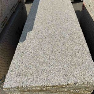 山南 黄金麻花岗岩荔枝面毛板，半成品