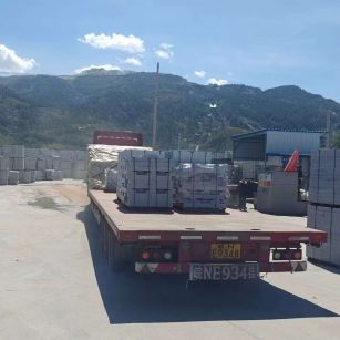 山南 芝麻白仿形路沿石，直形路沿石