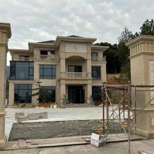 山南 黄金麻花岗岩别墅雕花外墙干挂配上门口雕花罗马柱