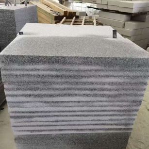 山南 芝麻白5公分火烧地铺成品，900*400，规格可定制