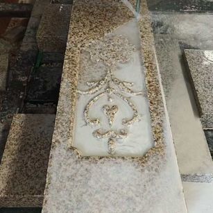 山南 黄金麻花岗岩异形加工雕刻栏杆大柱