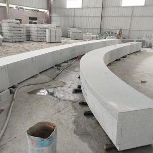 山南芝麻白花岗岩石板材 园林光面弧形坐凳