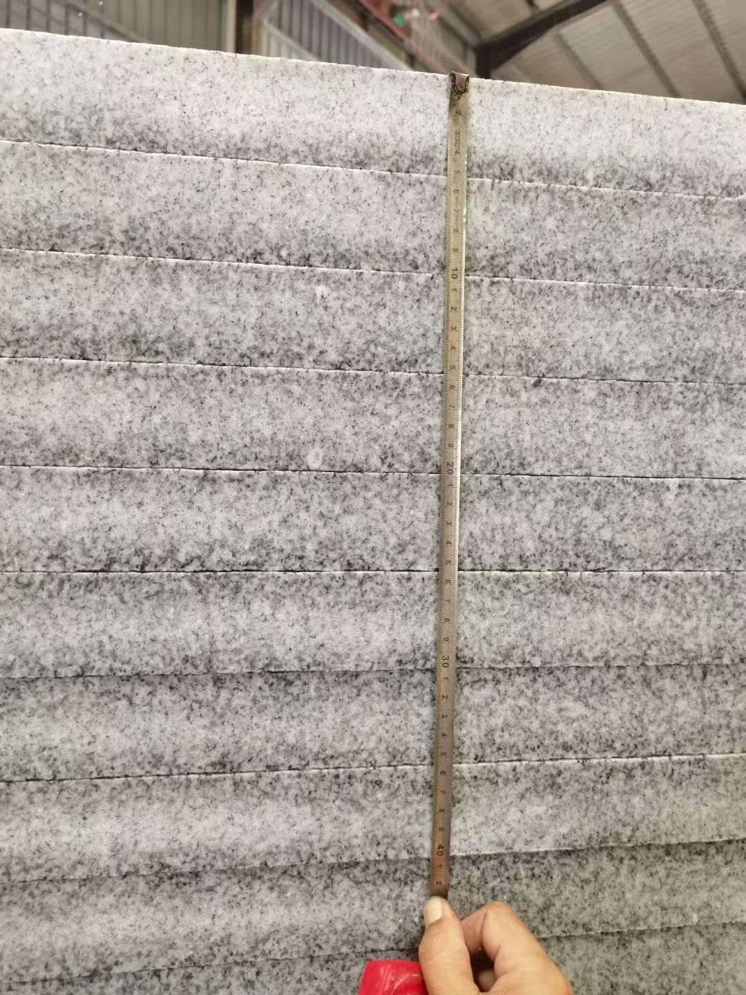 山南 芝麻白火烧成品厚薄均匀，B料价格接近A料质量