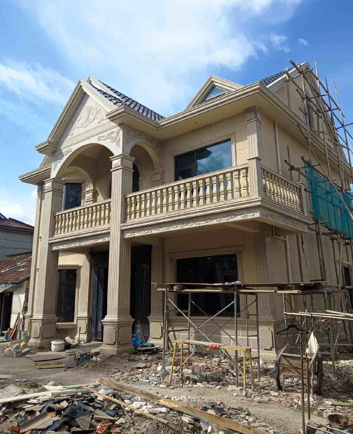 山南 黄金麻花岗岩石材私人别墅雕花门楼柱阳台栏杆