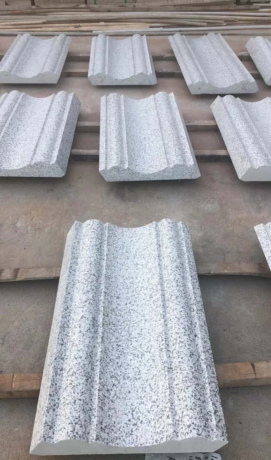 山南 白麻花岗岩光面别墅线条