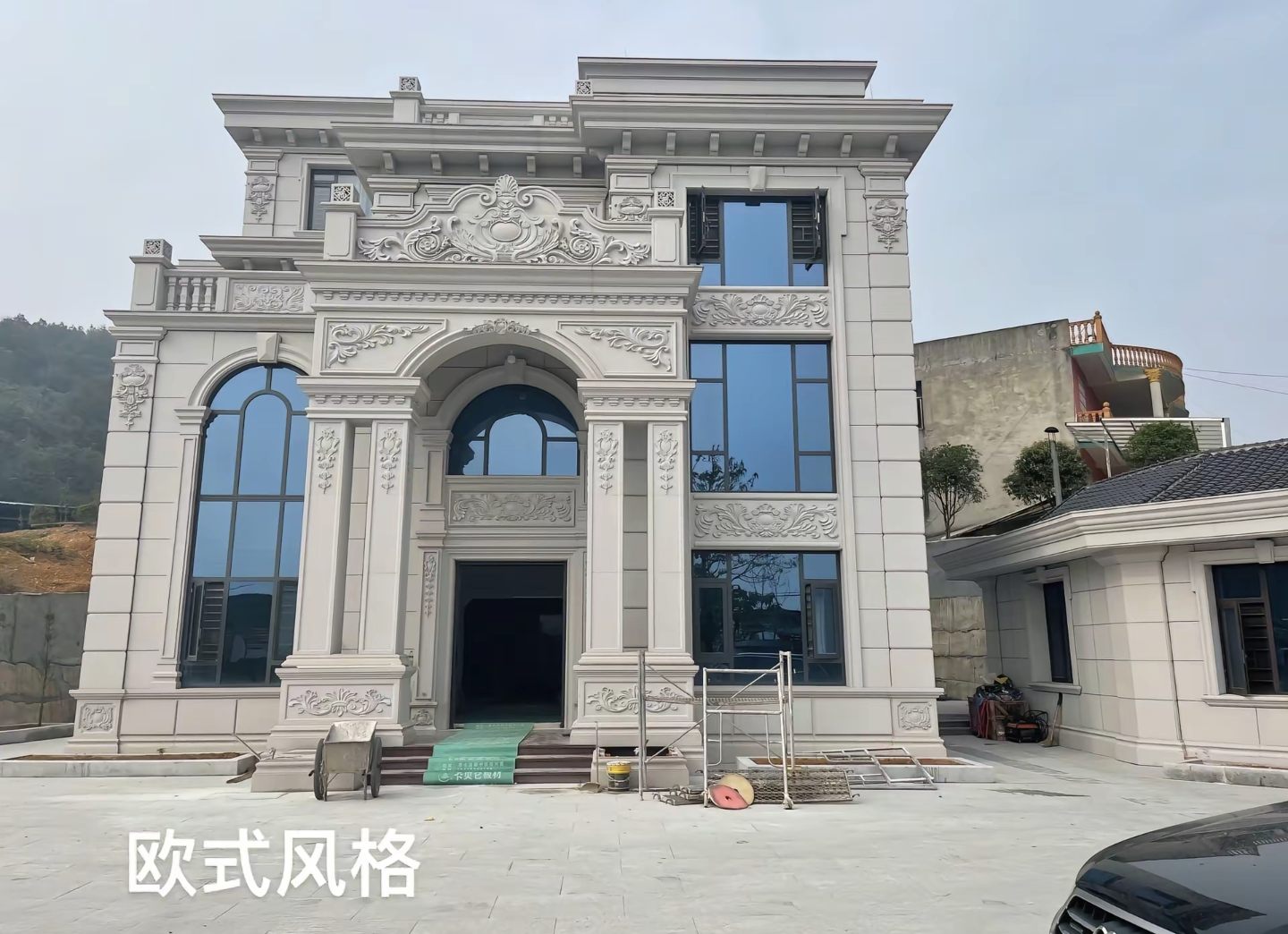 山南 白麻花岗岩别墅外墙干挂