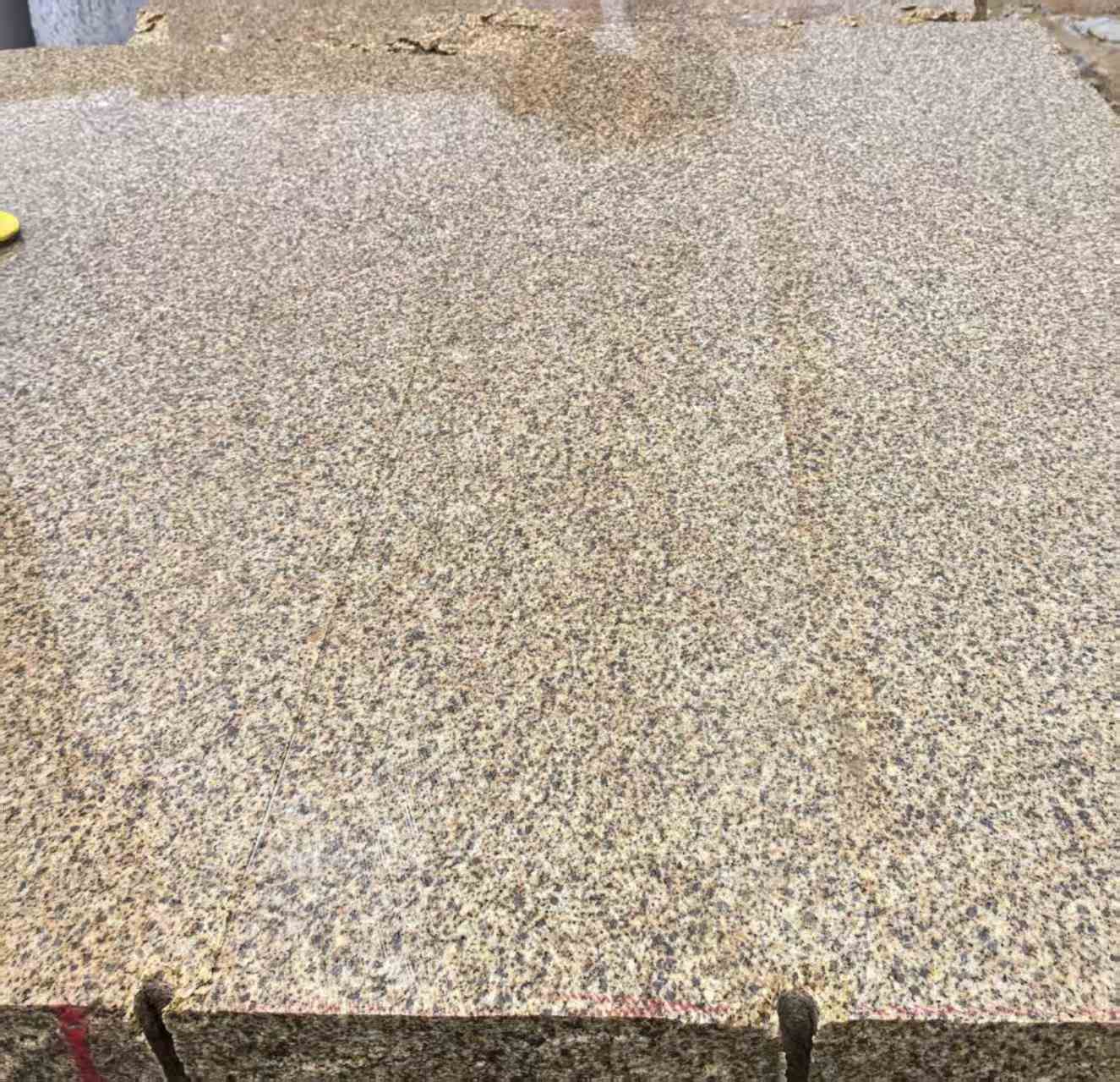 山南 黄金麻花岗岩石材方料