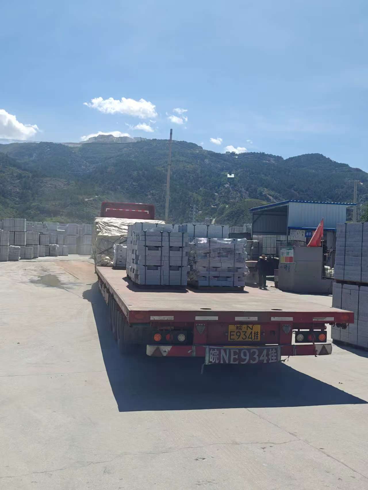 山南 芝麻白仿形路沿石，直形路沿石