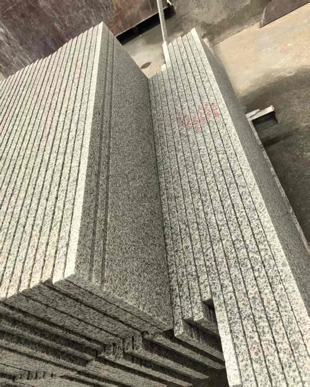 山南 白麻荔枝面花岗岩楼梯踏步