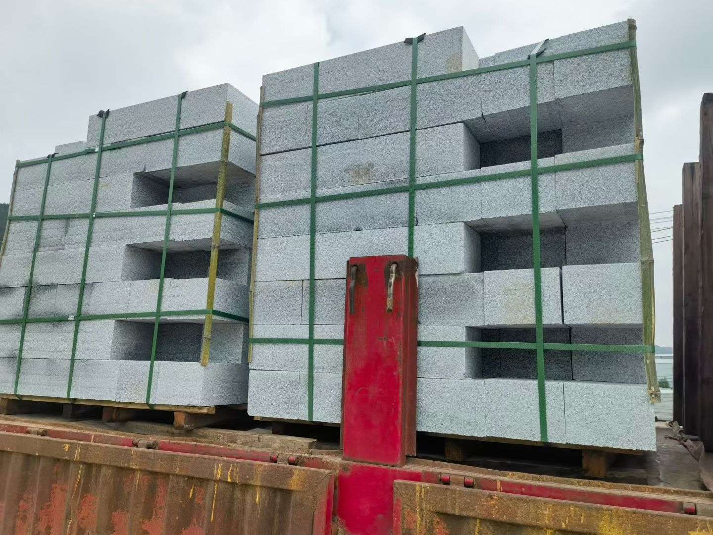 山南 芝麻白花岗岩路沿石，平石，路侧石，马路牙子，路缘石，立缘石，平缘石等