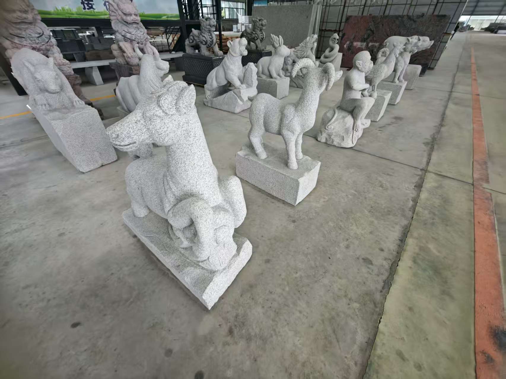 山南 芝麻白花岗岩造型立体雕刻——十二生肖