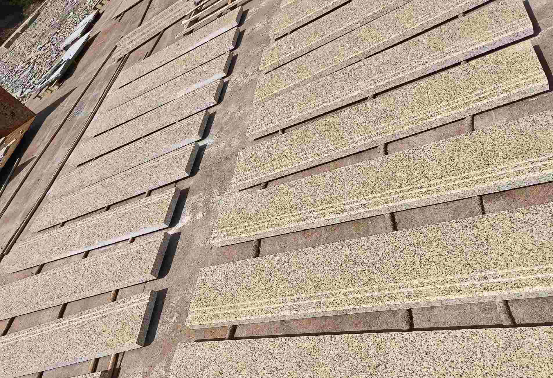 山南 黄金麻花岗岩光面楼梯踏步