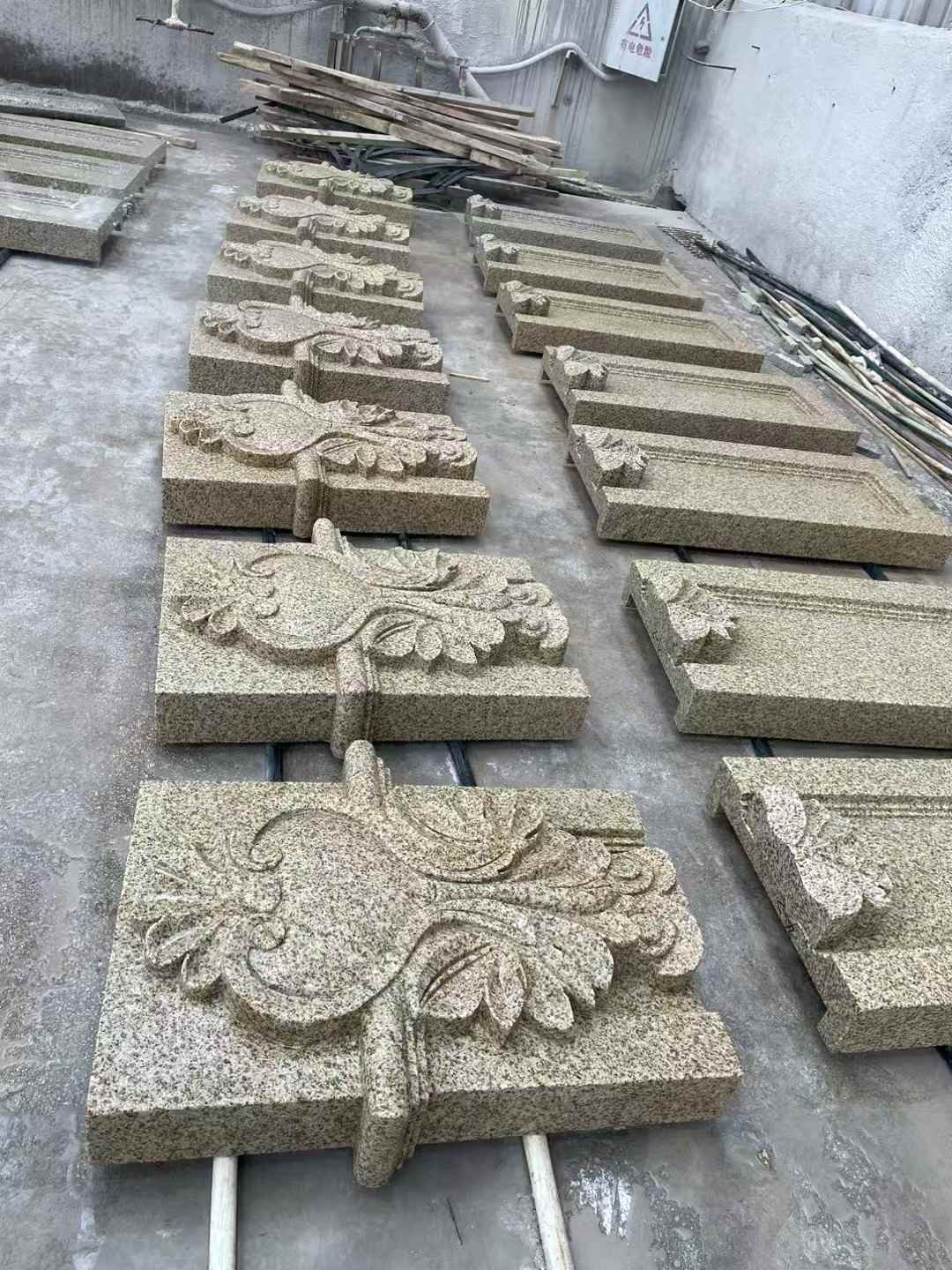 山南 黄金麻花岗岩别墅外墙雕刻板