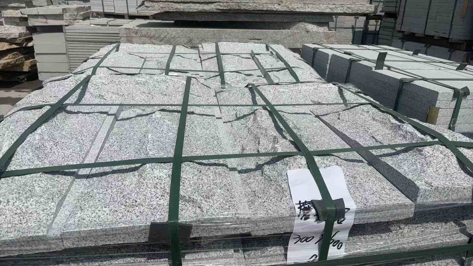 山南 芝麻白蘑菇石成品