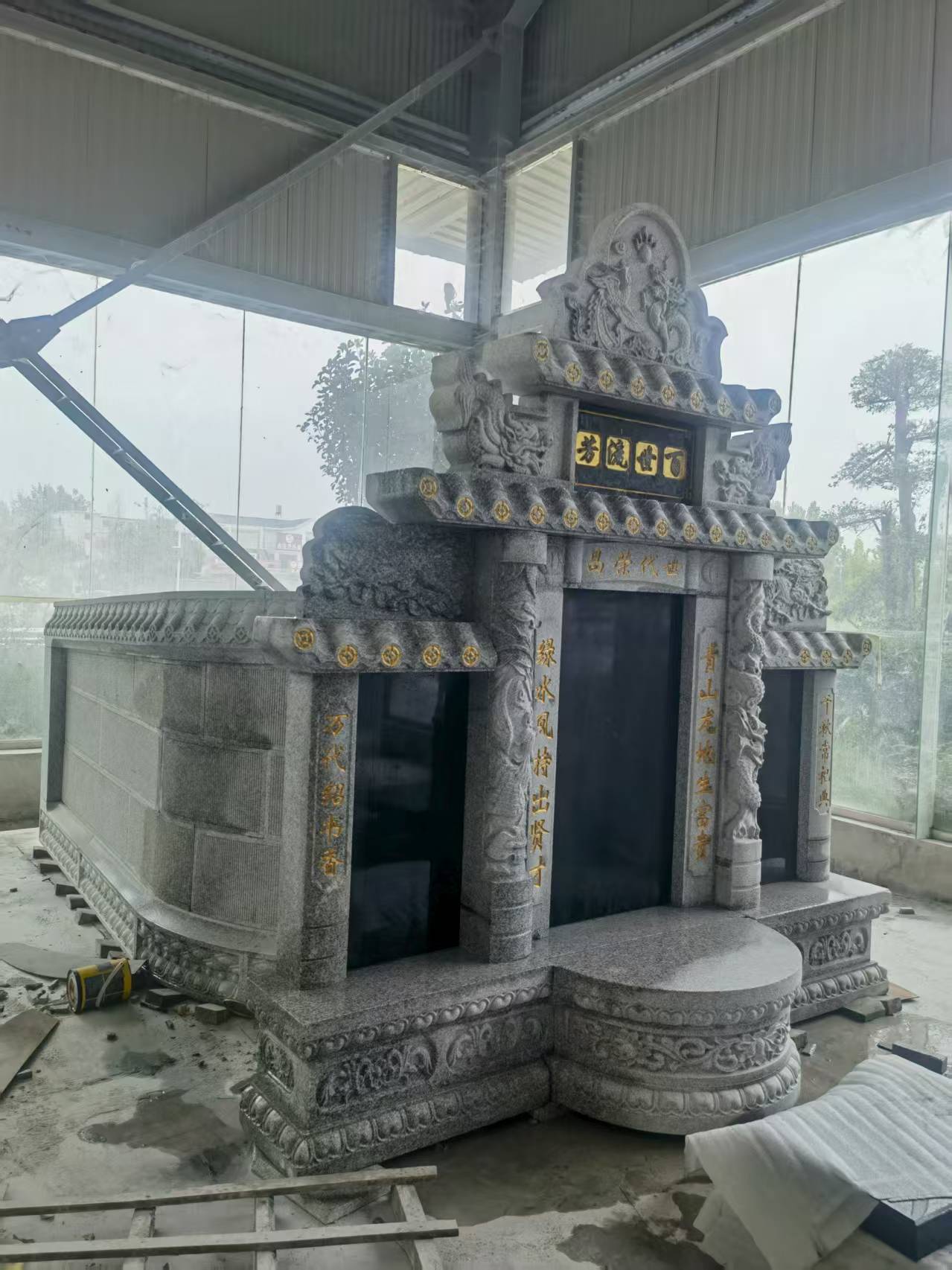 山南 芝麻白墓碑效果展示图